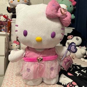 Hello kitty Valentines greeter 💌